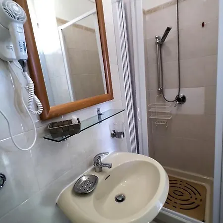 Afra Nocleg ze śniadaniem Castellabate